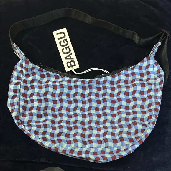 BAGGU Wavy Gingham Blue Medium Nylon Crescent Bag - Picture 3 of 3